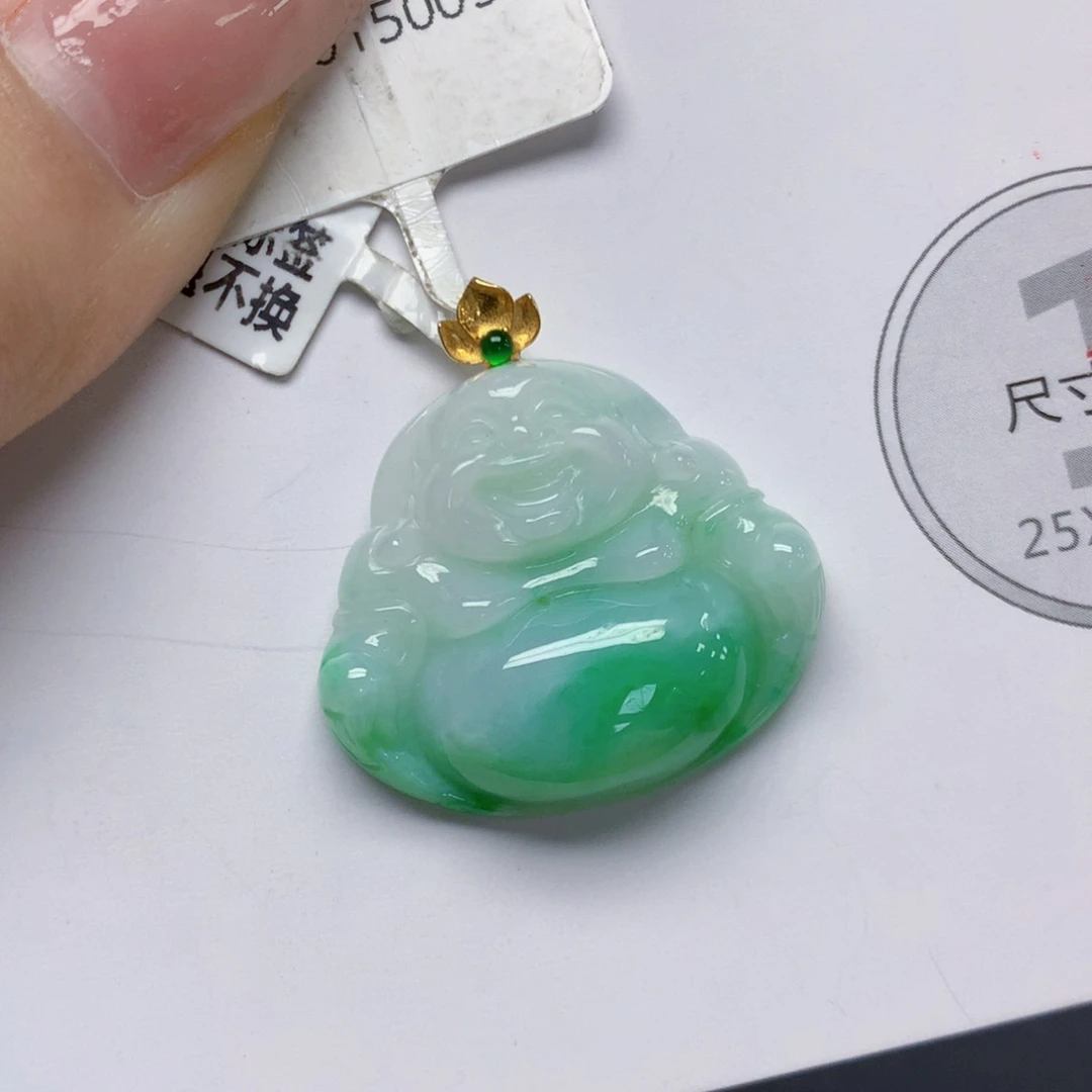 颈饰18K金镶嵌翡翠