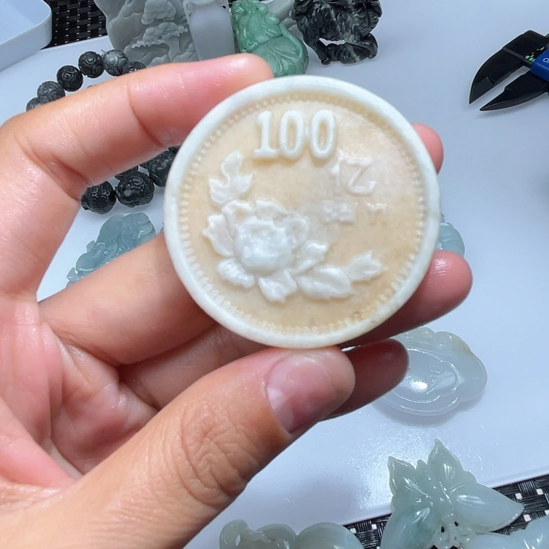 颈饰未镶嵌翡翠这