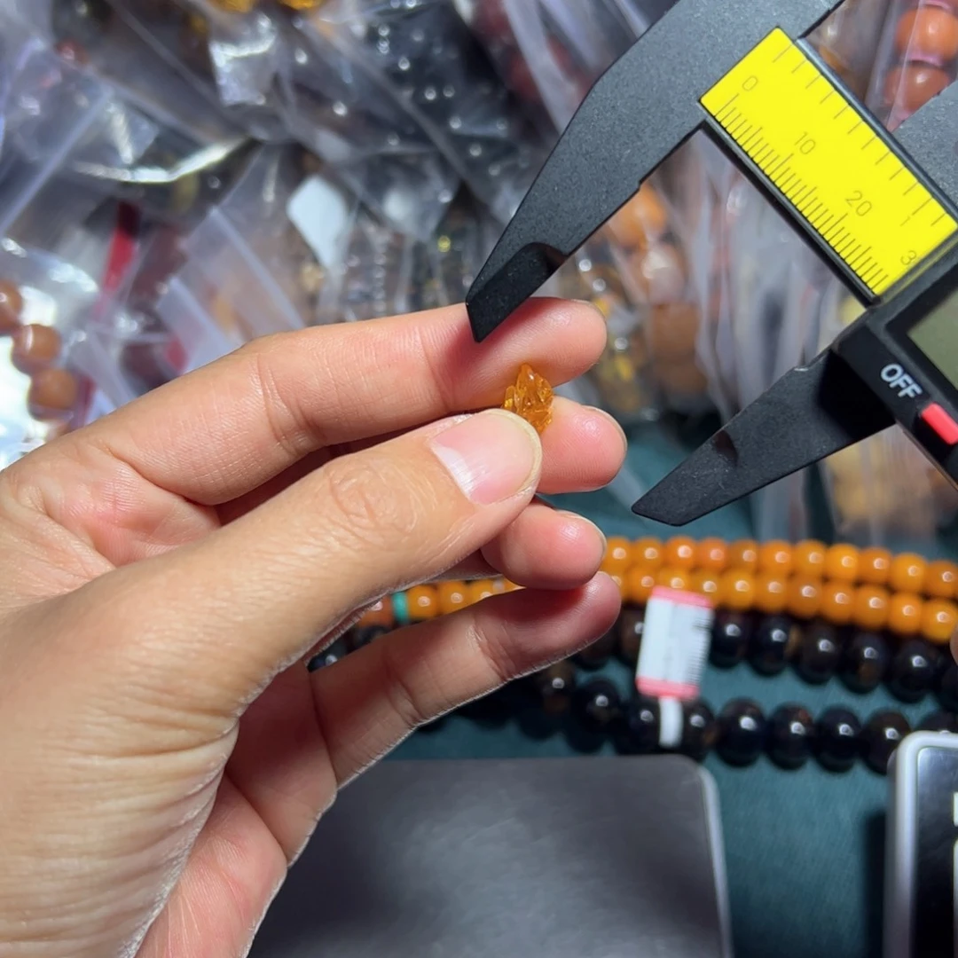 琥珀珠宝奇石未镶嵌157