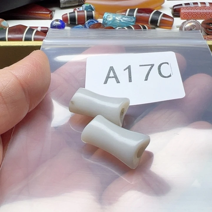 心***蕴玛瑙/玉髓未镶嵌手链