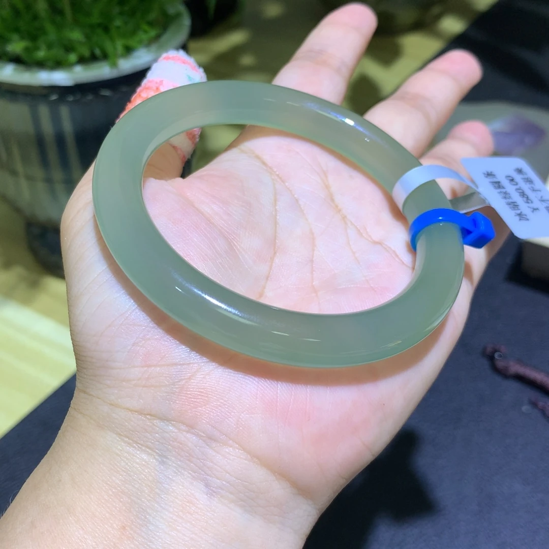 玛瑙/玉髓未镶嵌手镯绿圆条