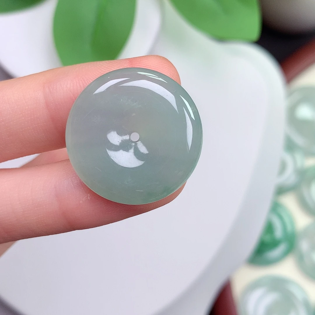 翡翠未镶嵌颈饰平安扣 22.5-5.9mm