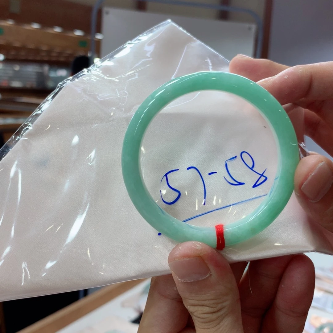 未镶嵌手镯翡翠买断