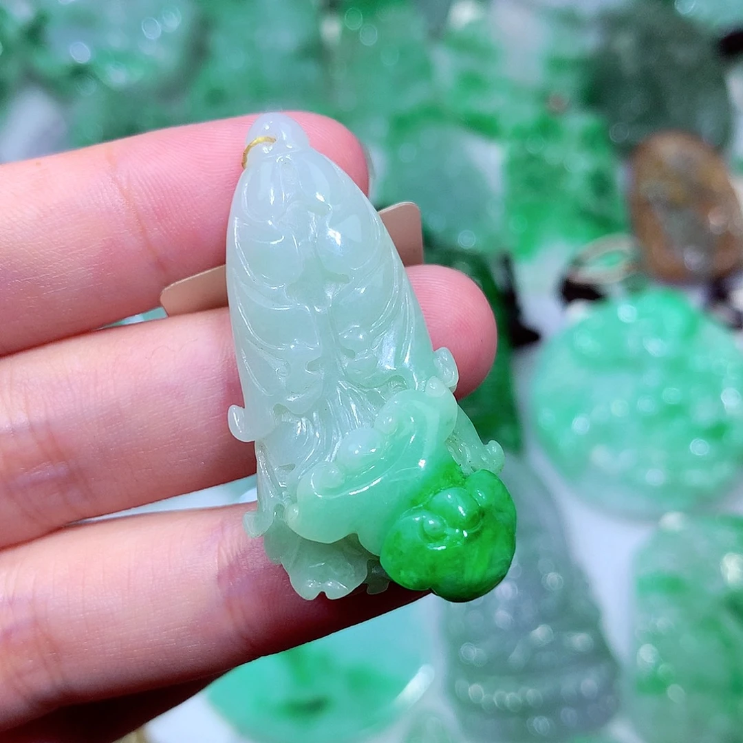 翡翠未镶嵌吊坠(不含链)