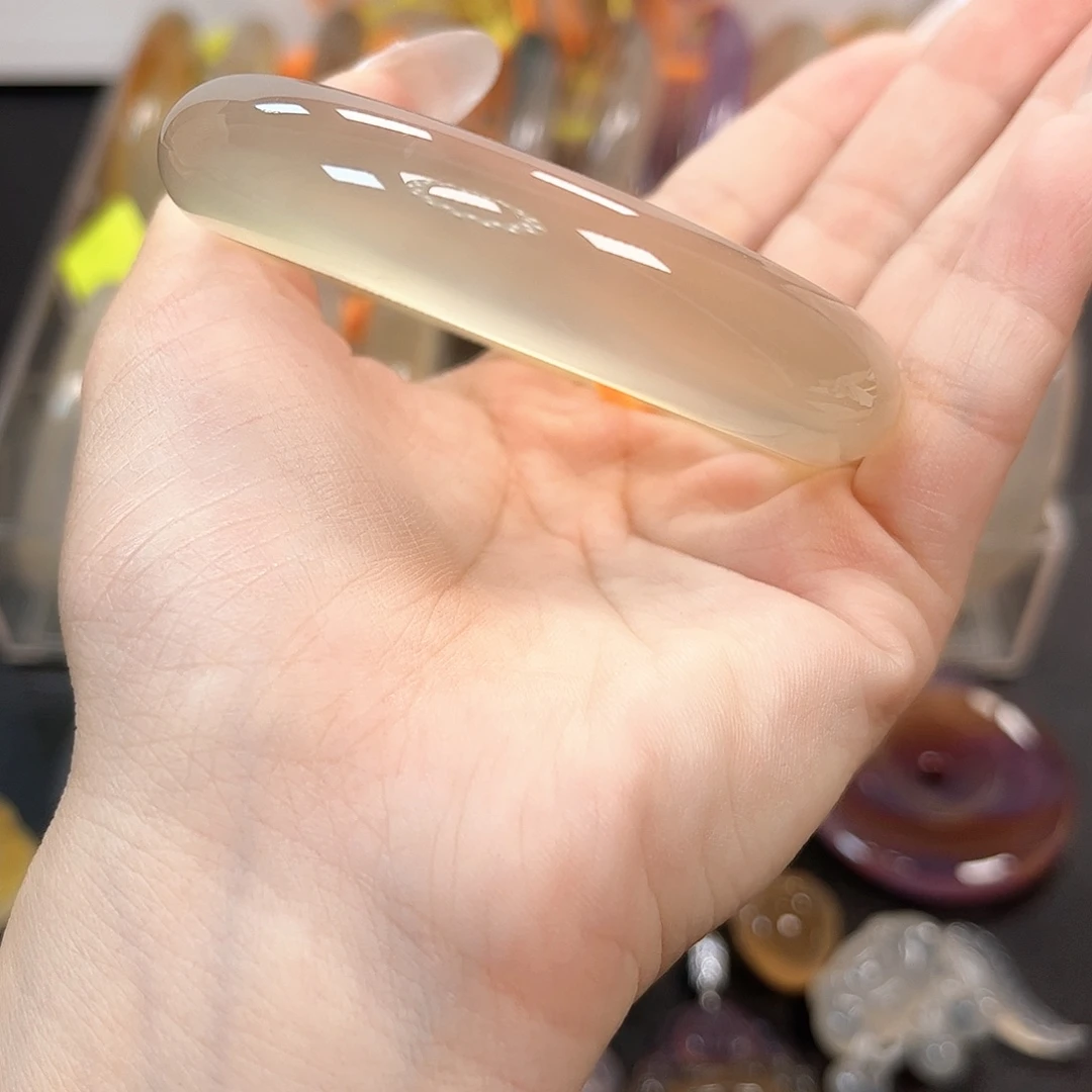 晓****未镶嵌颈饰玛瑙/玉髓