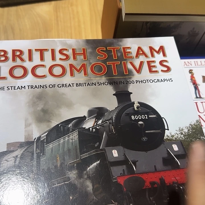 英文原版火车精装超厚