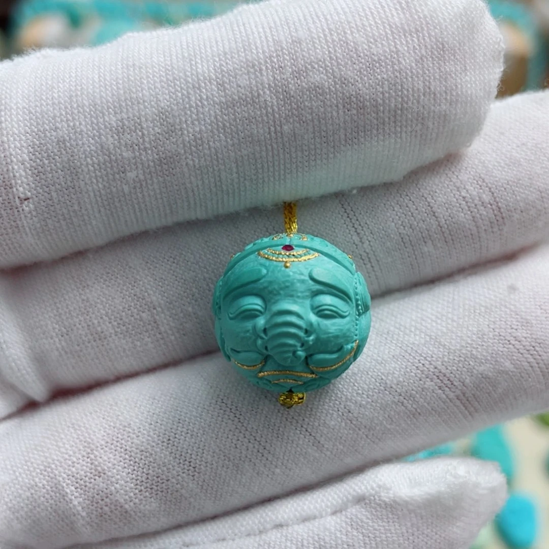 绿松石未镶嵌珠宝奇石