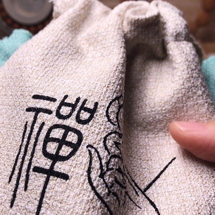 L***J猴头雕刻布袋子雕刻