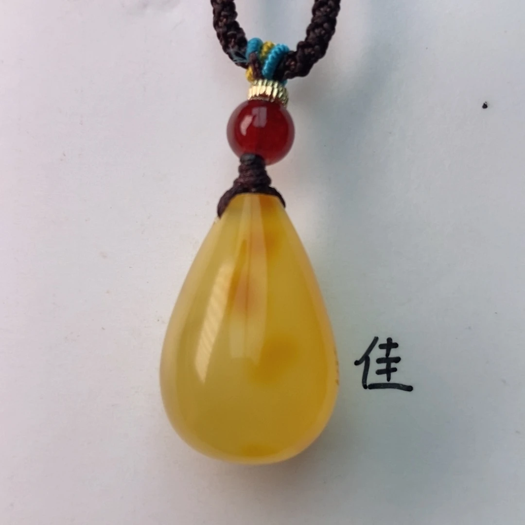 未镶嵌琥珀珠宝奇石