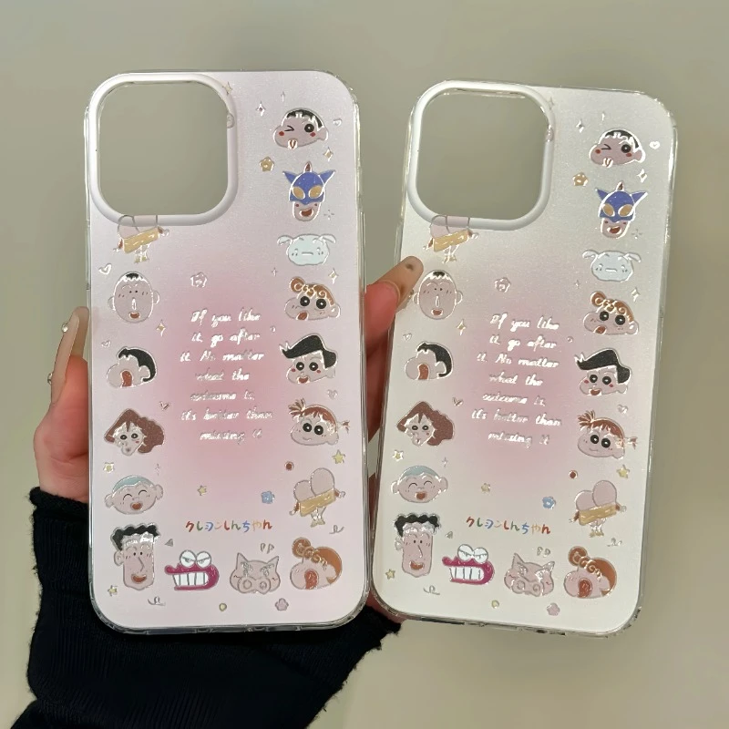 英文涂鸦小新适用苹果16羽纱手机壳华为VIVO小米15OPPO潮流新女款