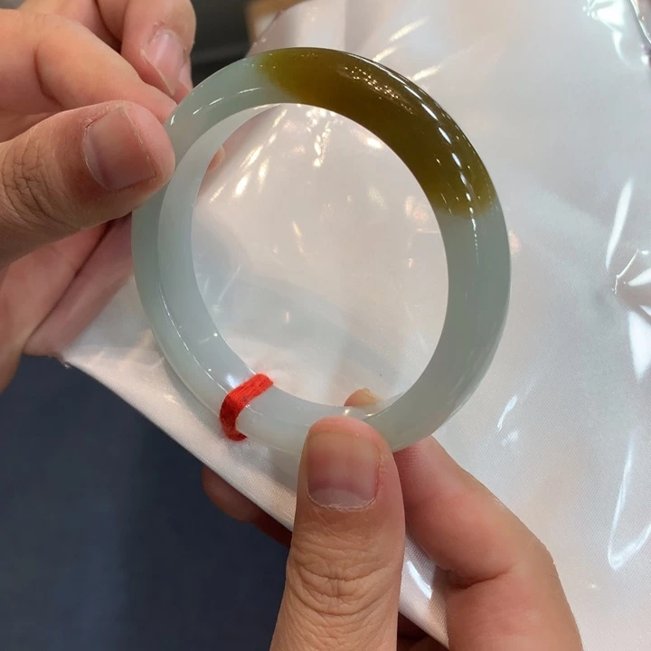 翡翠未镶嵌手镯手镯