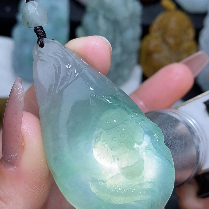 定制翡翠未镶嵌翡翠