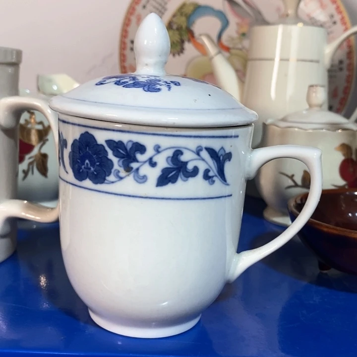 瓷片四厂翡翠瓷盖杯微瑕疵