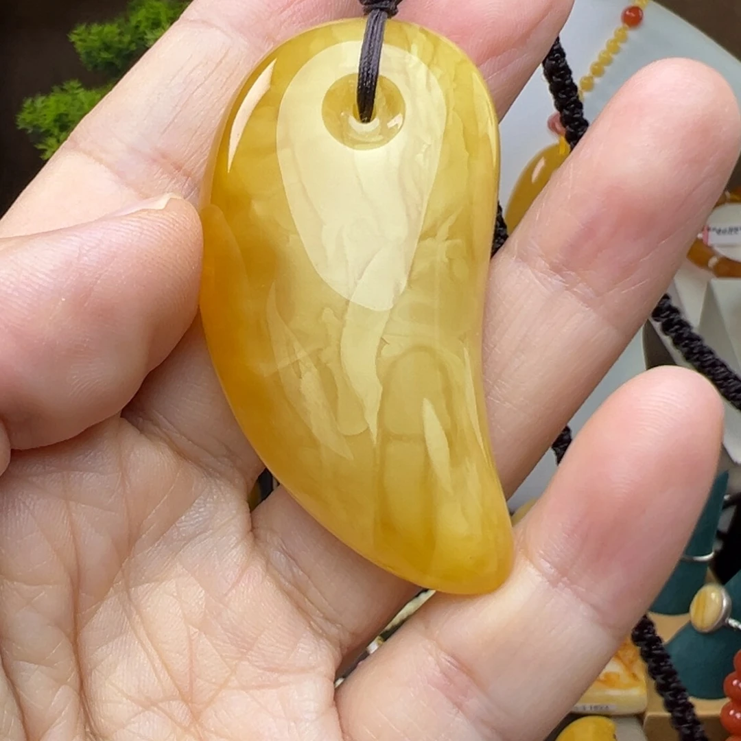 蜜蜡吊坠(赠链)未镶嵌