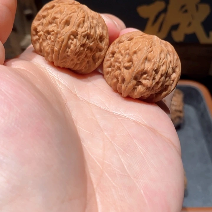 文玩核桃吊坠磨盘