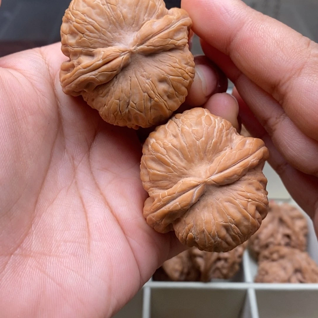 文玩核桃把件42元宝