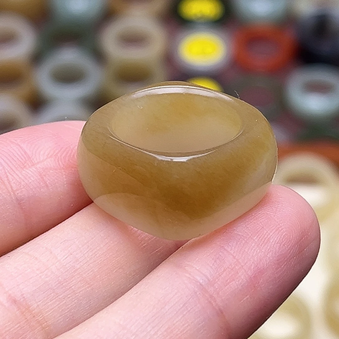 和田玉未镶嵌戒指16.2茉莉蜜薯