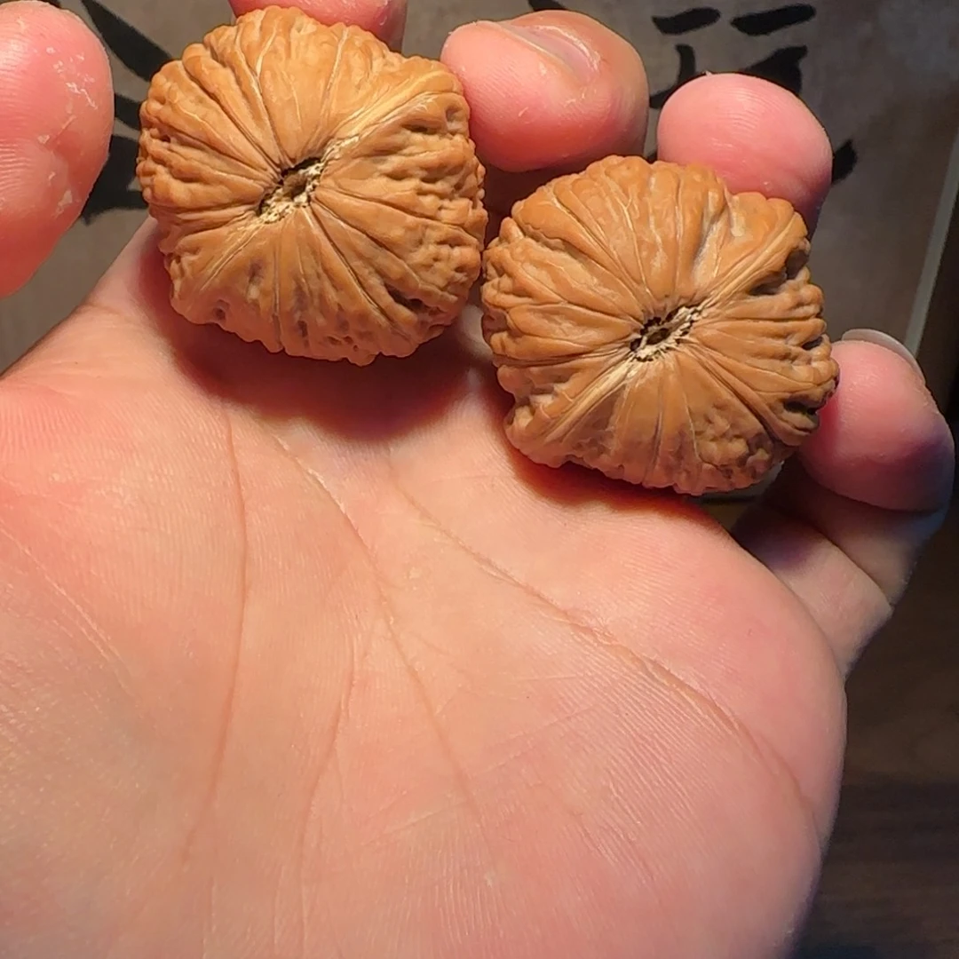 韩***n文玩核桃把件35全品铁锤