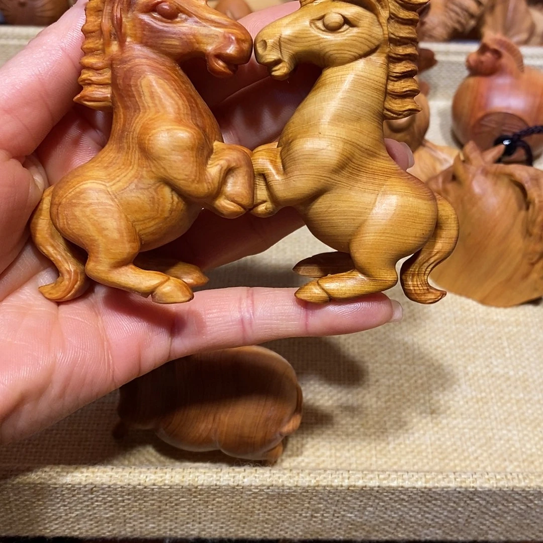 柏木（崖柏）喜*崖柏手把件，马x2