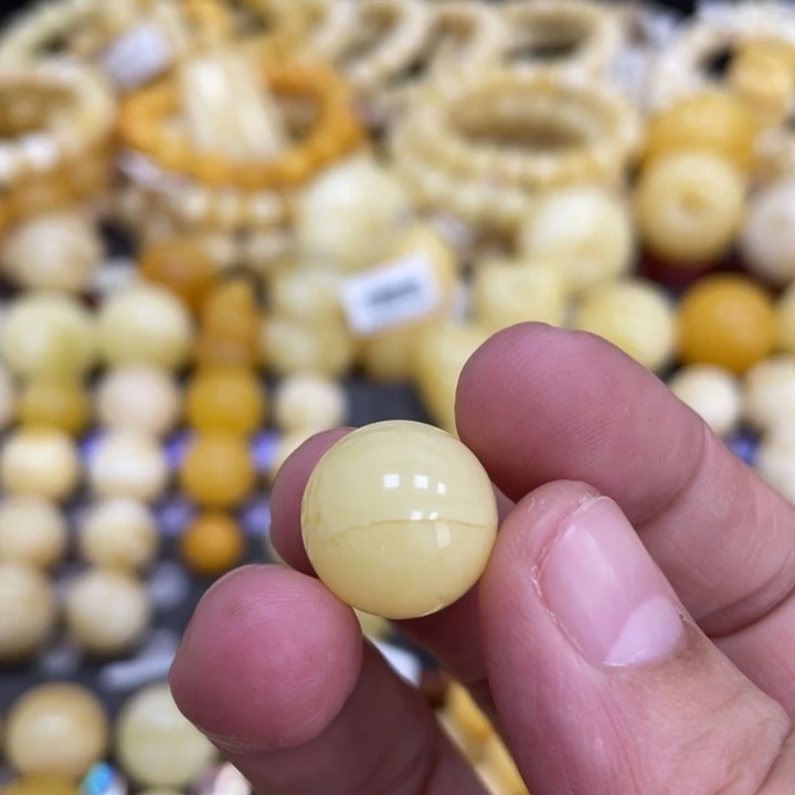 蜜蜡未镶嵌裸石14.7mm