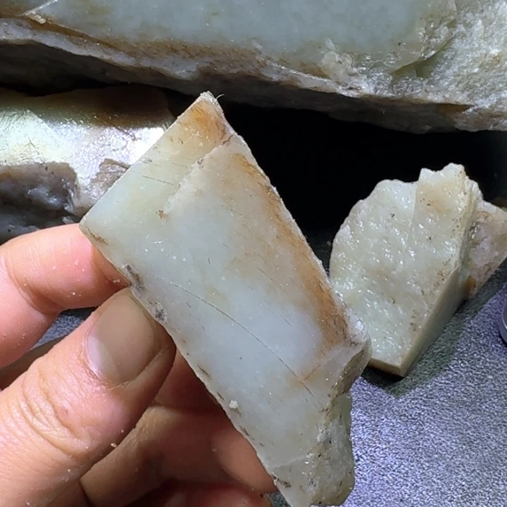 和田玉未镶嵌珠宝半成品