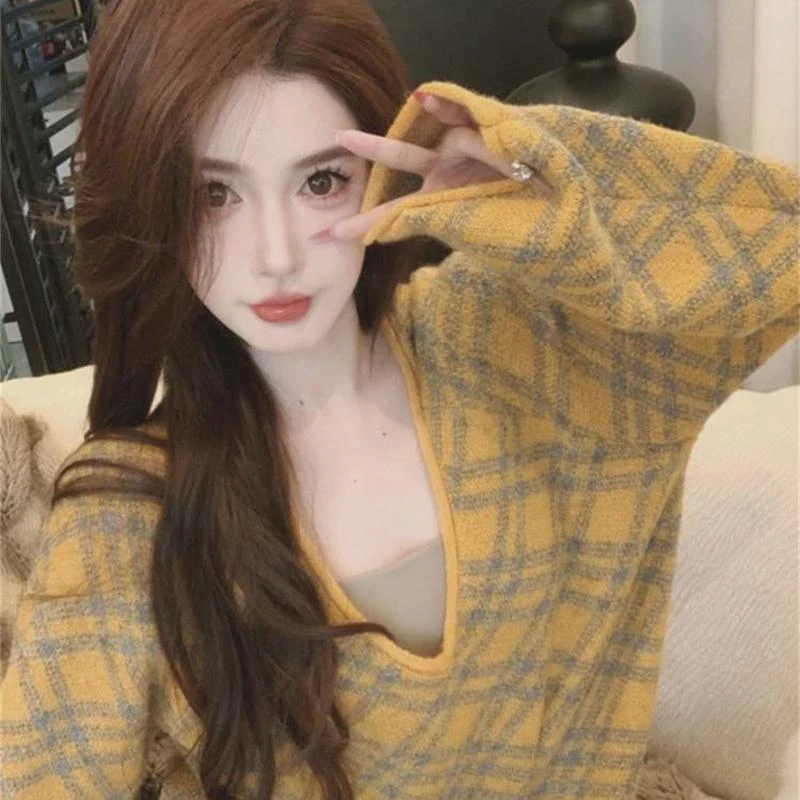 又a又飒套装女一字肩格纹长袖上衣气质穿搭一整套短裤新款两件套