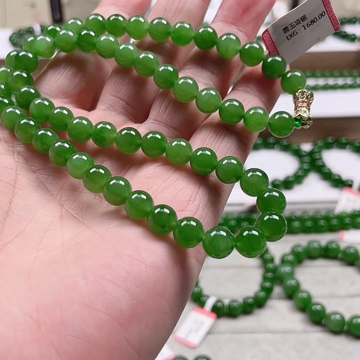 和田玉未镶嵌耳饰