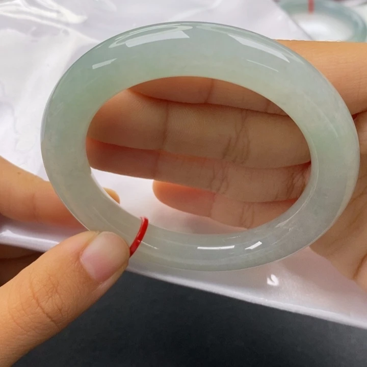 未镶嵌手镯（圆镯）翡翠56圈