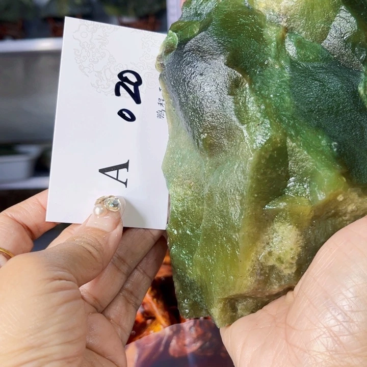 岫玉未镶嵌原料原料