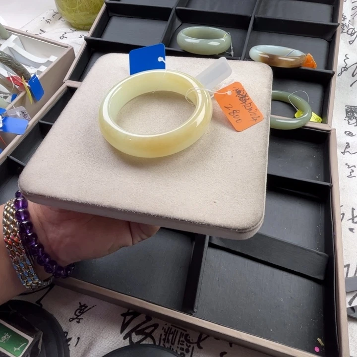 未镶嵌手镯和田玉玲珑美镯52.4