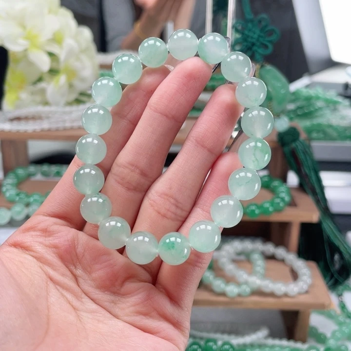 石英质玉（非洲翠）手链未镶嵌