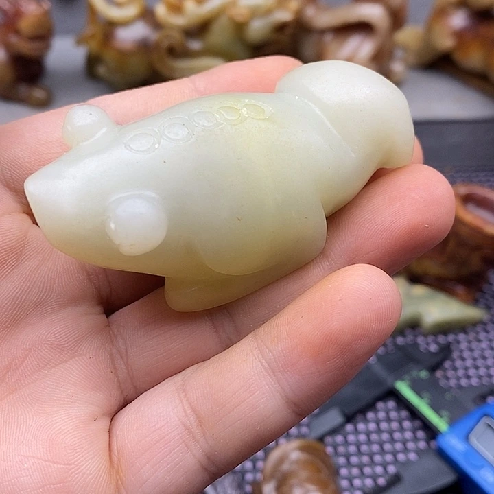 未镶嵌蛇纹石玉颈饰