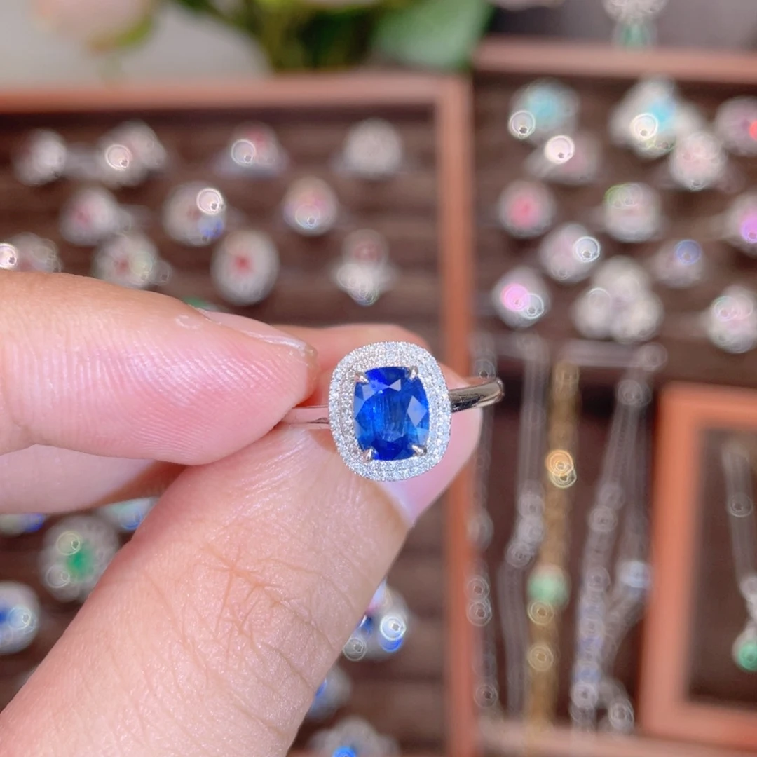 蓝宝石戒指18K金镶嵌1.25ct 皇家蓝