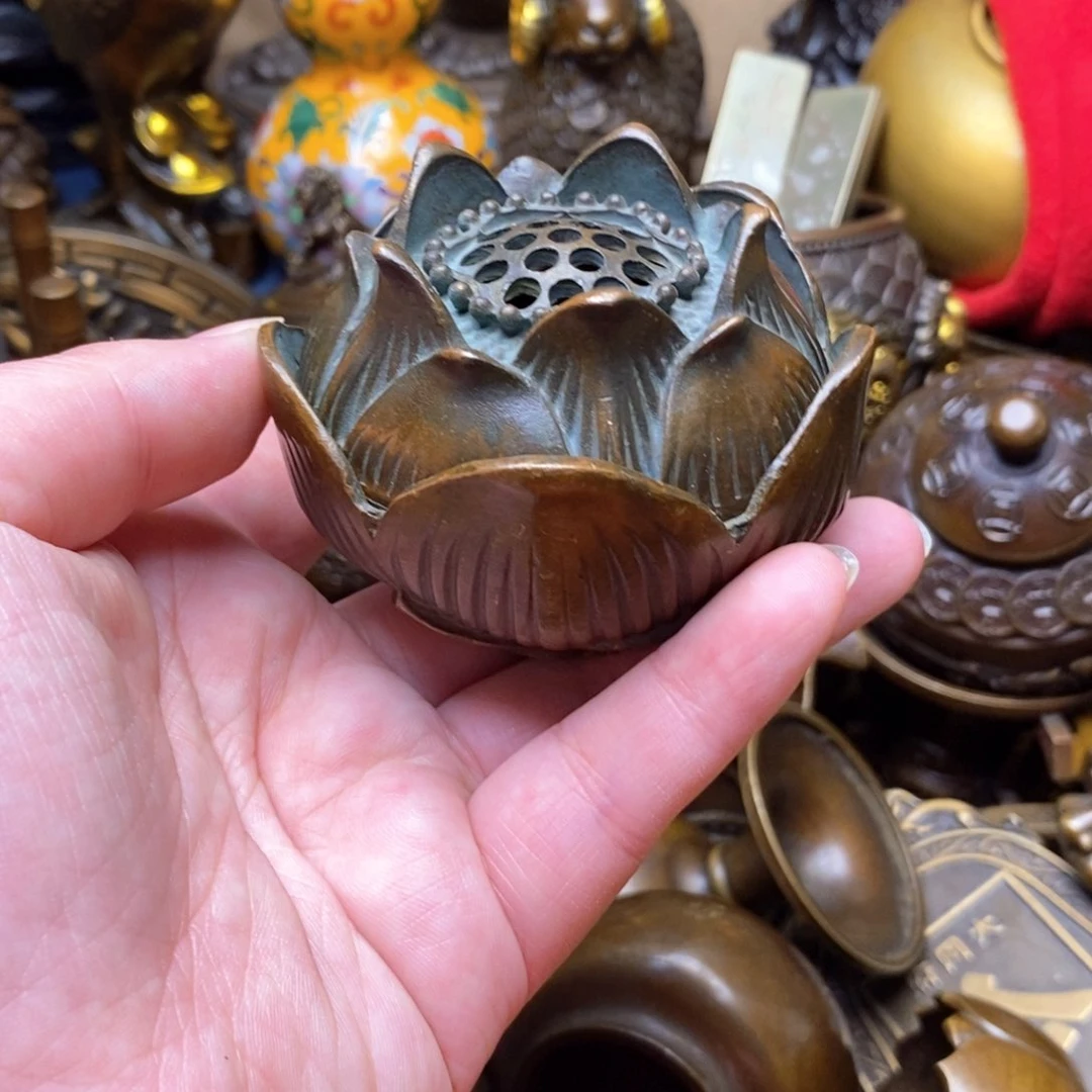 铜器摆件做工精良