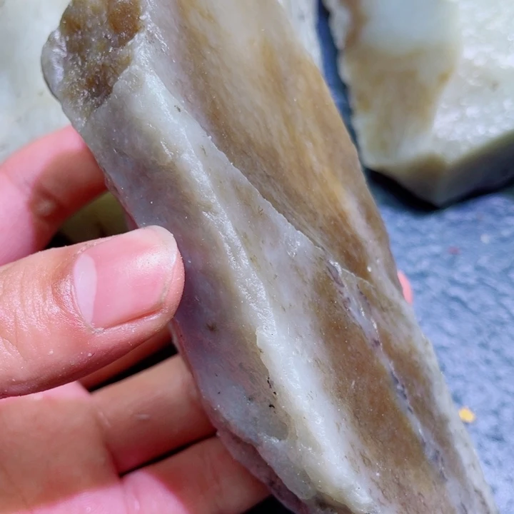 和田玉未镶嵌珠宝半成品