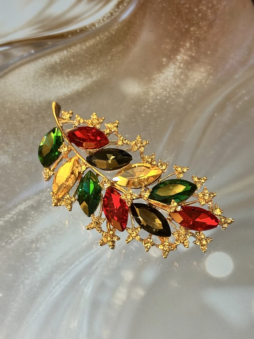 非金属仿水晶胸针 女金色原创设计拼色日韩胸针轻奢红色重工【007】
