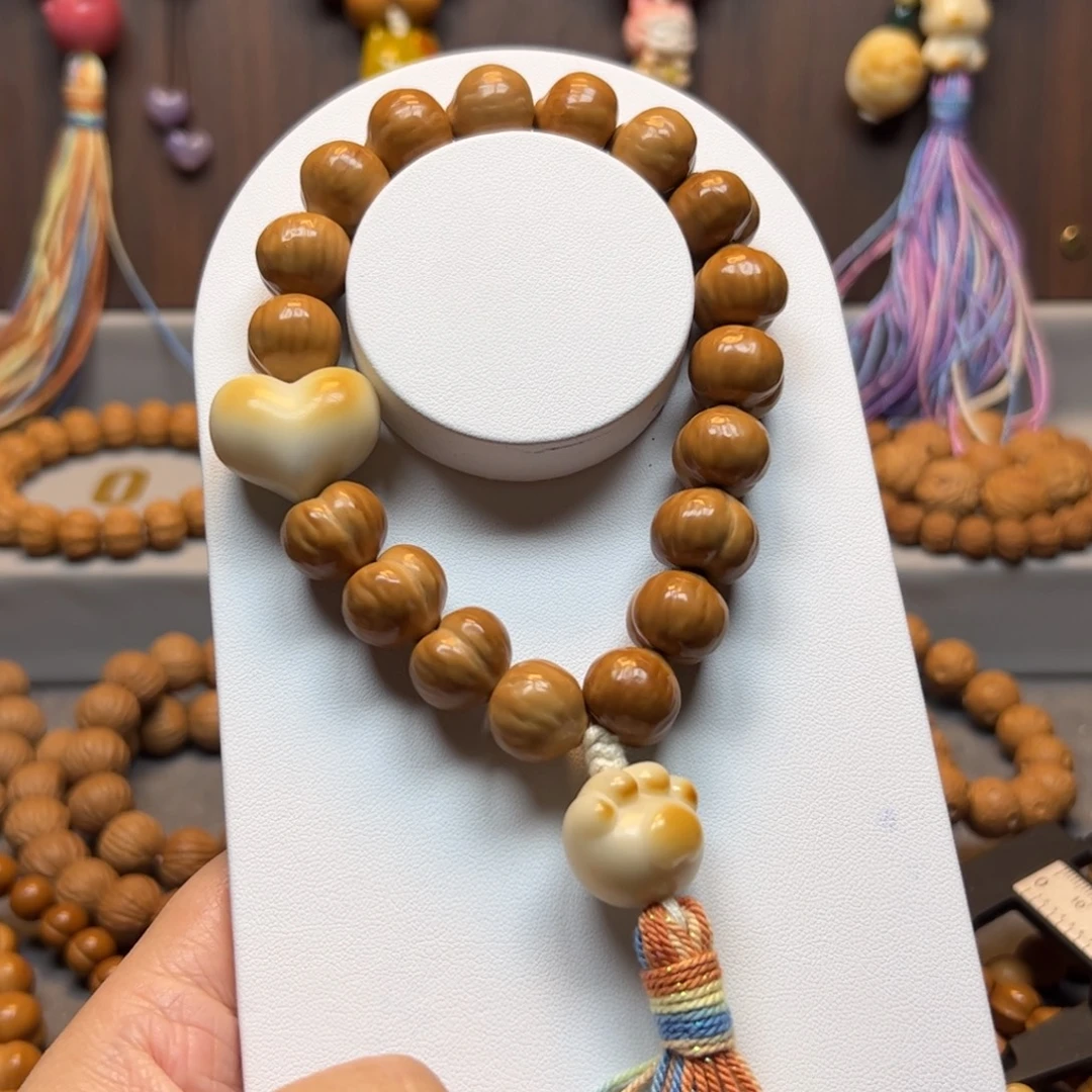 手串猴头核桃15➕泡芙屁桃