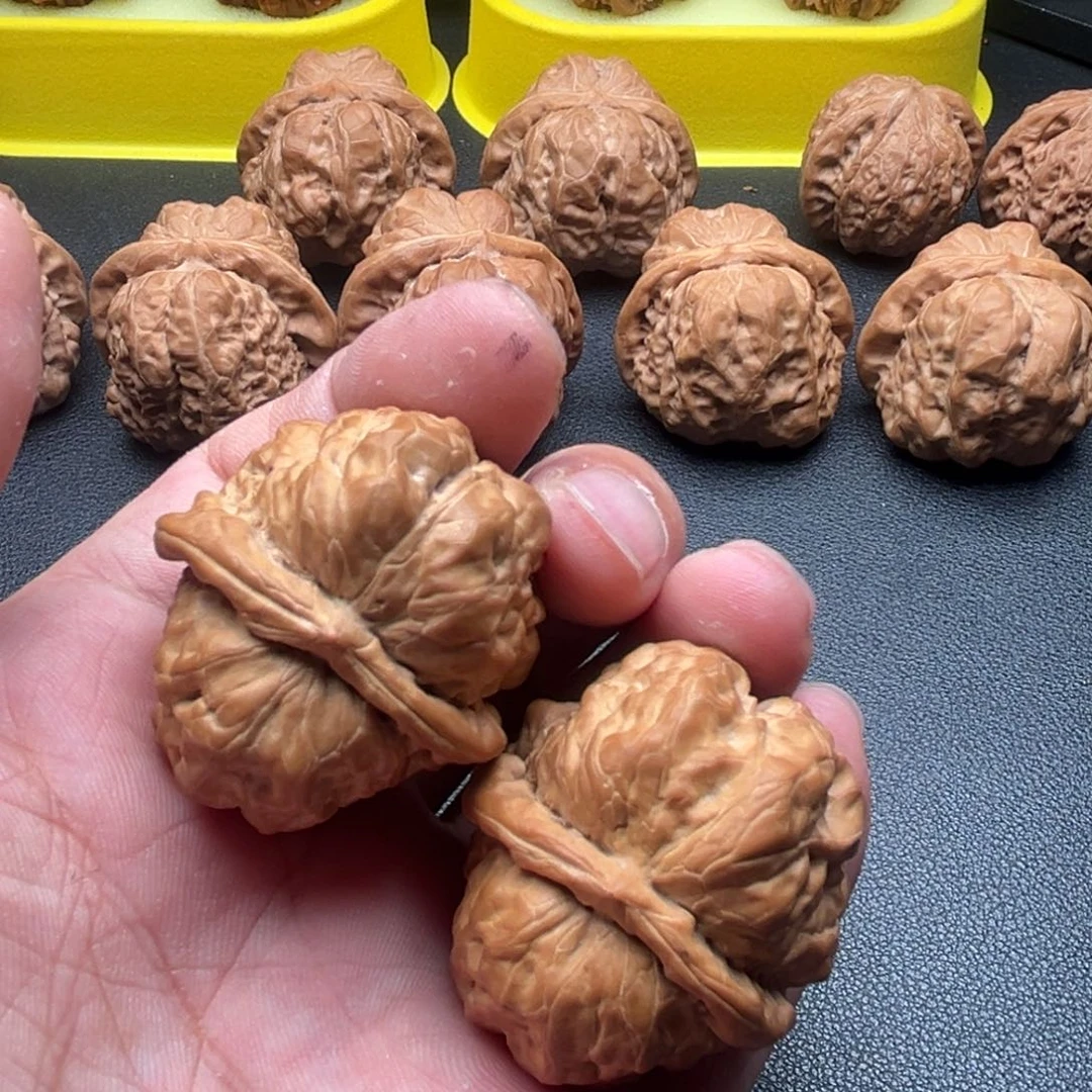 文玩核桃吊坠文玩核桃吊坠，蛤蟆头