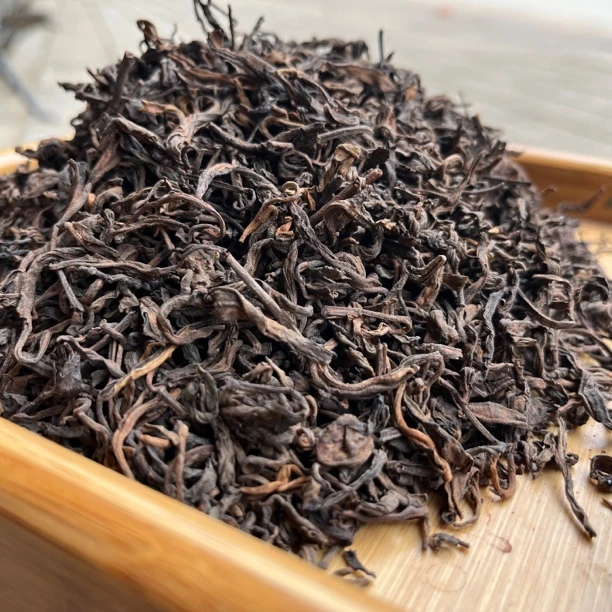 2015年 易武大树熟茶散料头春，口感：醇厚顺滑