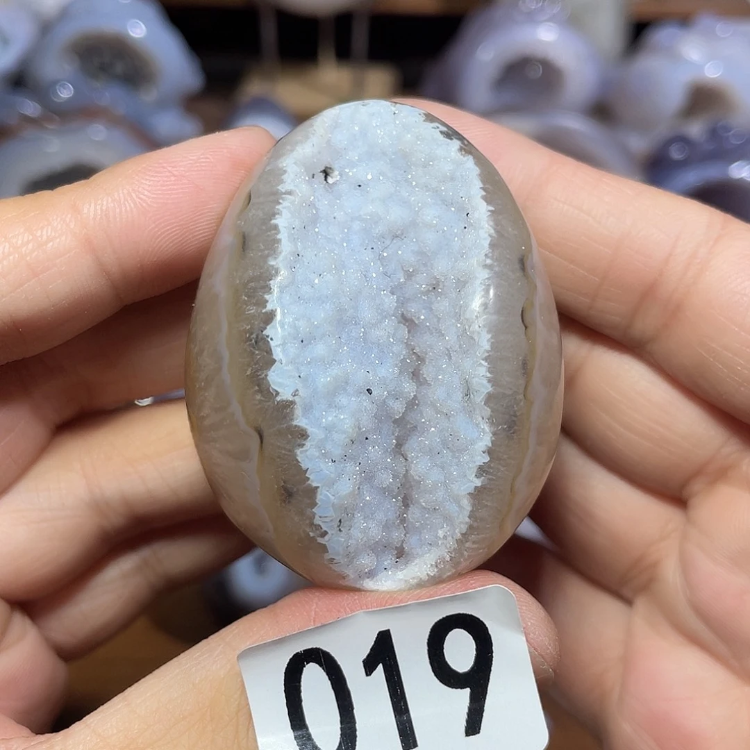 未镶嵌水晶大型摆件（非配饰）