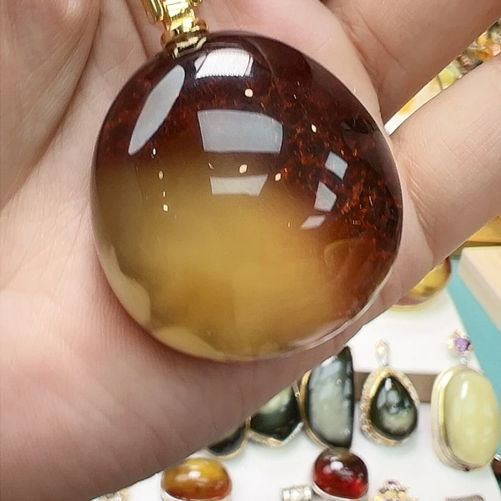 琥珀未镶嵌珠宝奇石