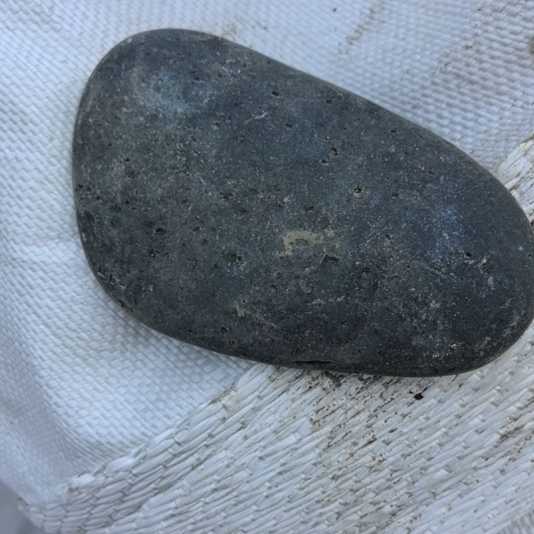 辉***达有机玻璃藏玉药王石原石一个