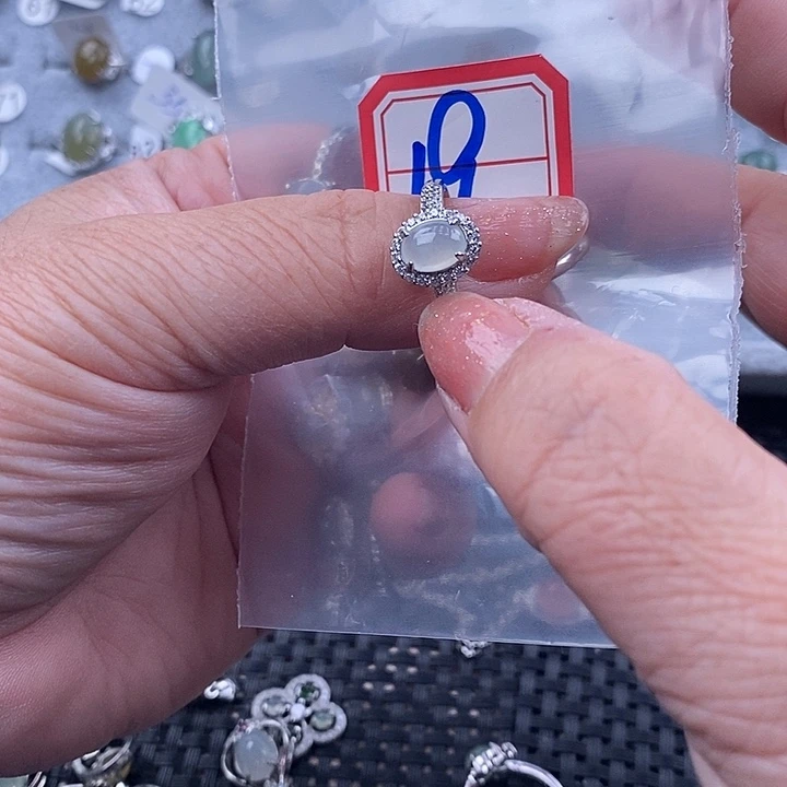 未镶嵌戒指翡翠缅甸