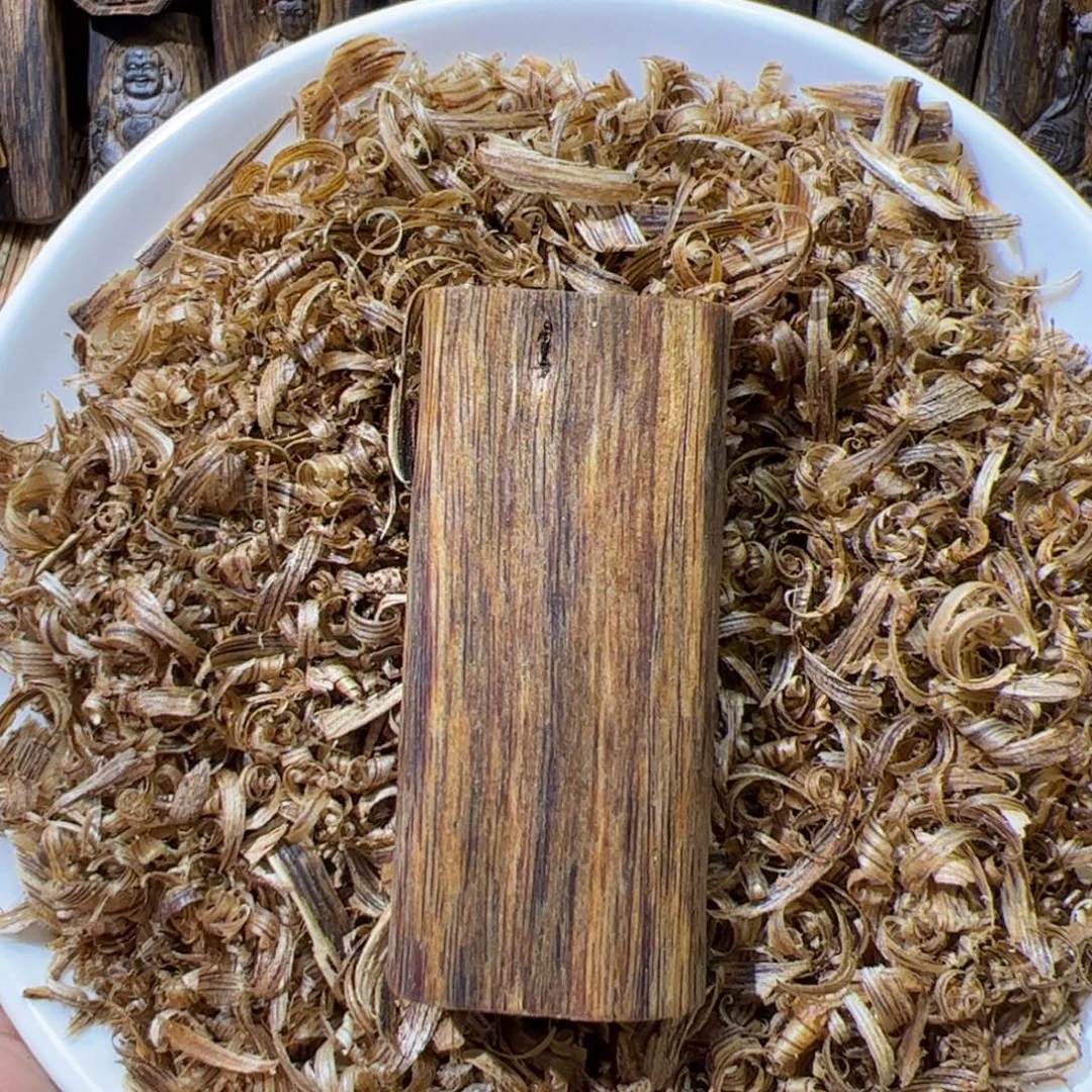 沉香碎屑沉香乌身素牌12克