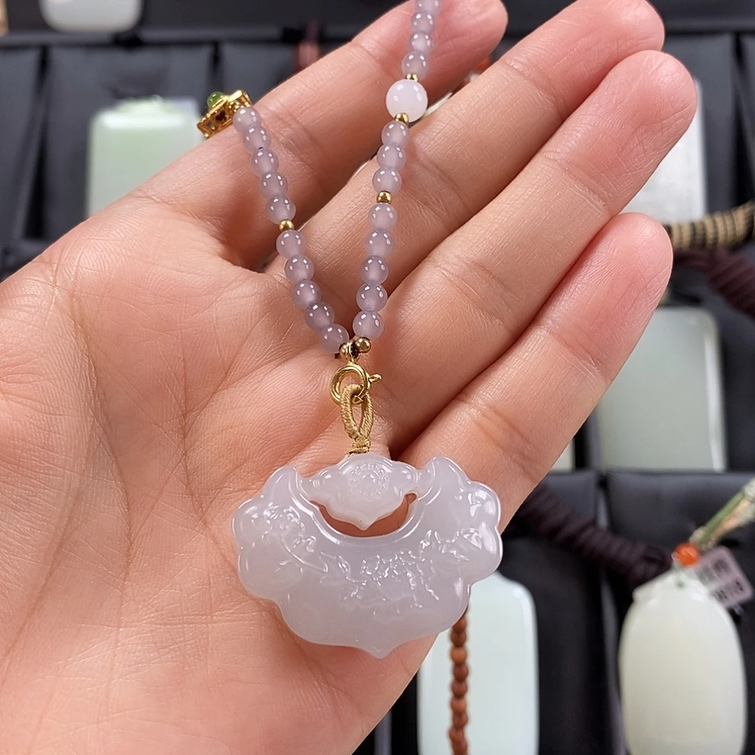 和田玉未镶嵌颈饰