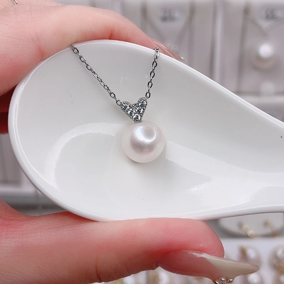 淡水珍珠吊坠(赠链)未镶嵌