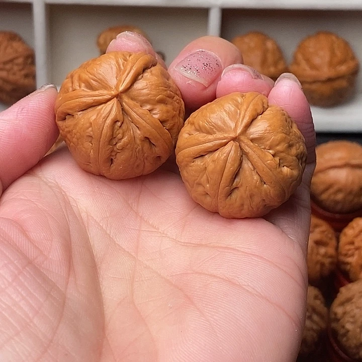 M***翟文玩核桃吊坠四棱