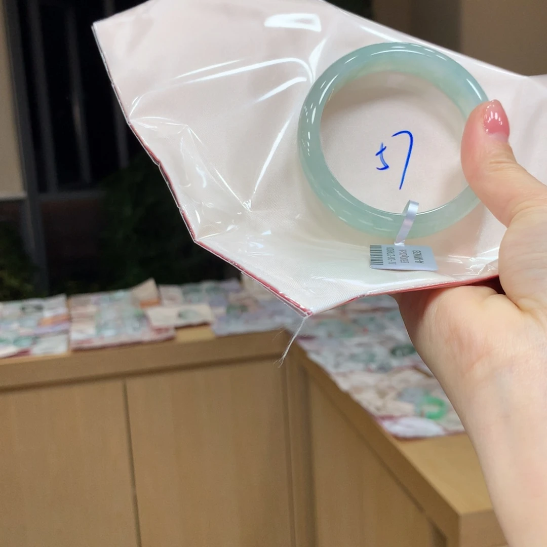 未镶嵌手镯翡翠不退不换
