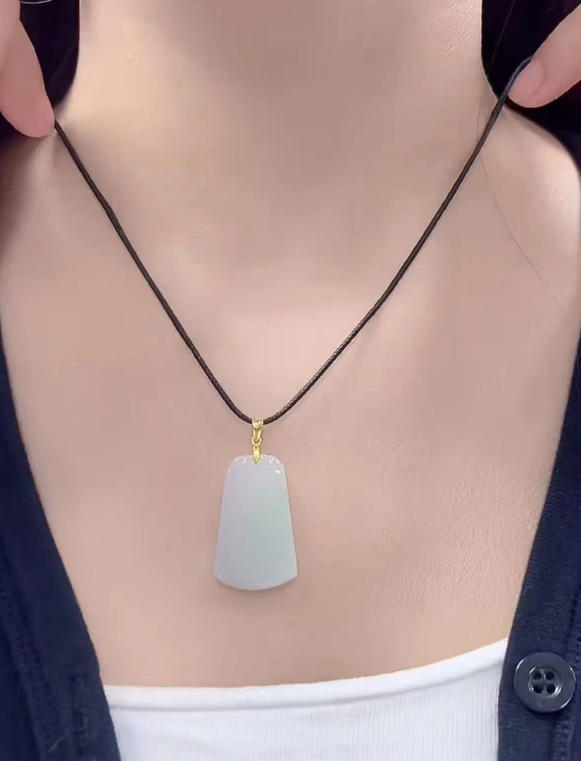 官方正品翡翠A货无事牌（多样性发货发一个）宽18-20高哦28-30厚3-5