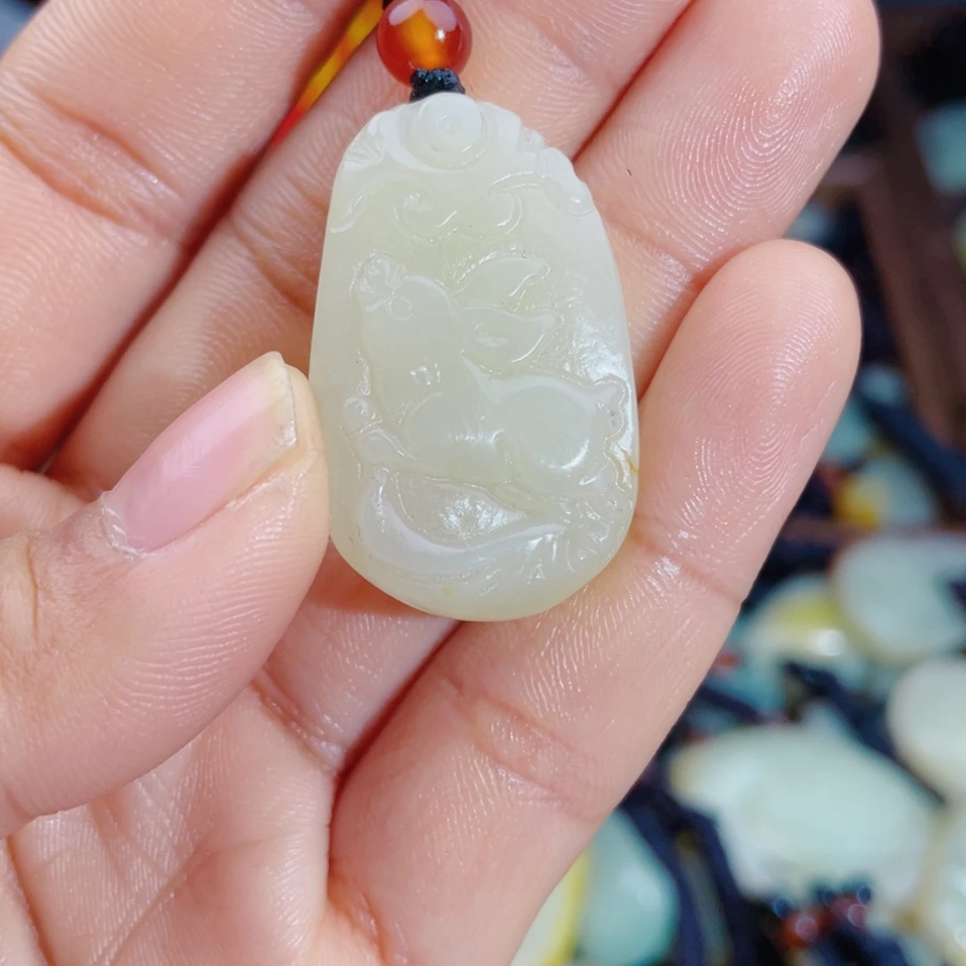 和田玉未镶嵌颈饰